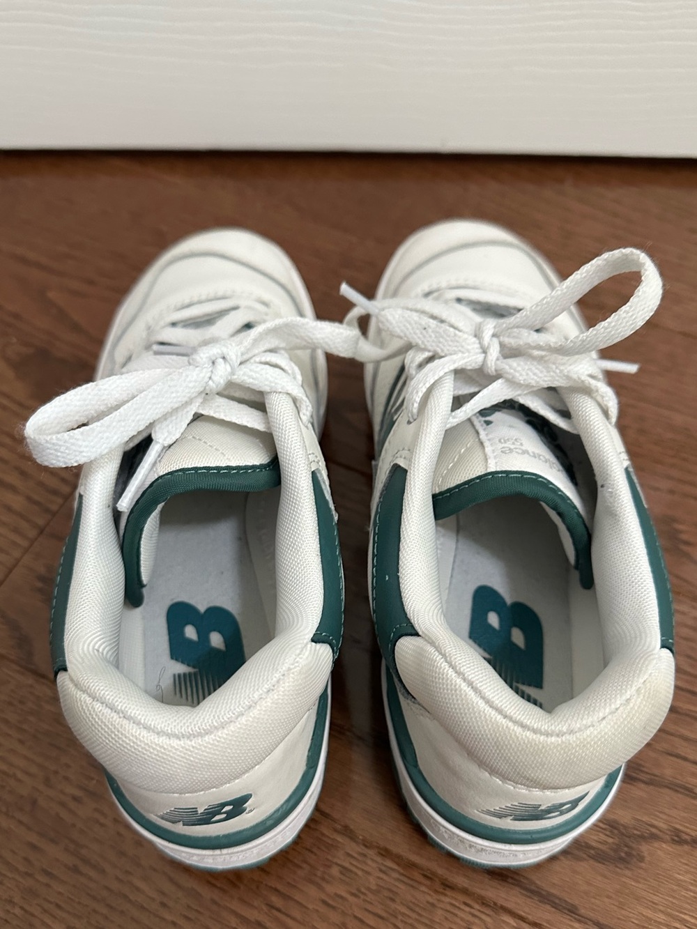New Balance 550 Sneakers - Picture 6 of 8